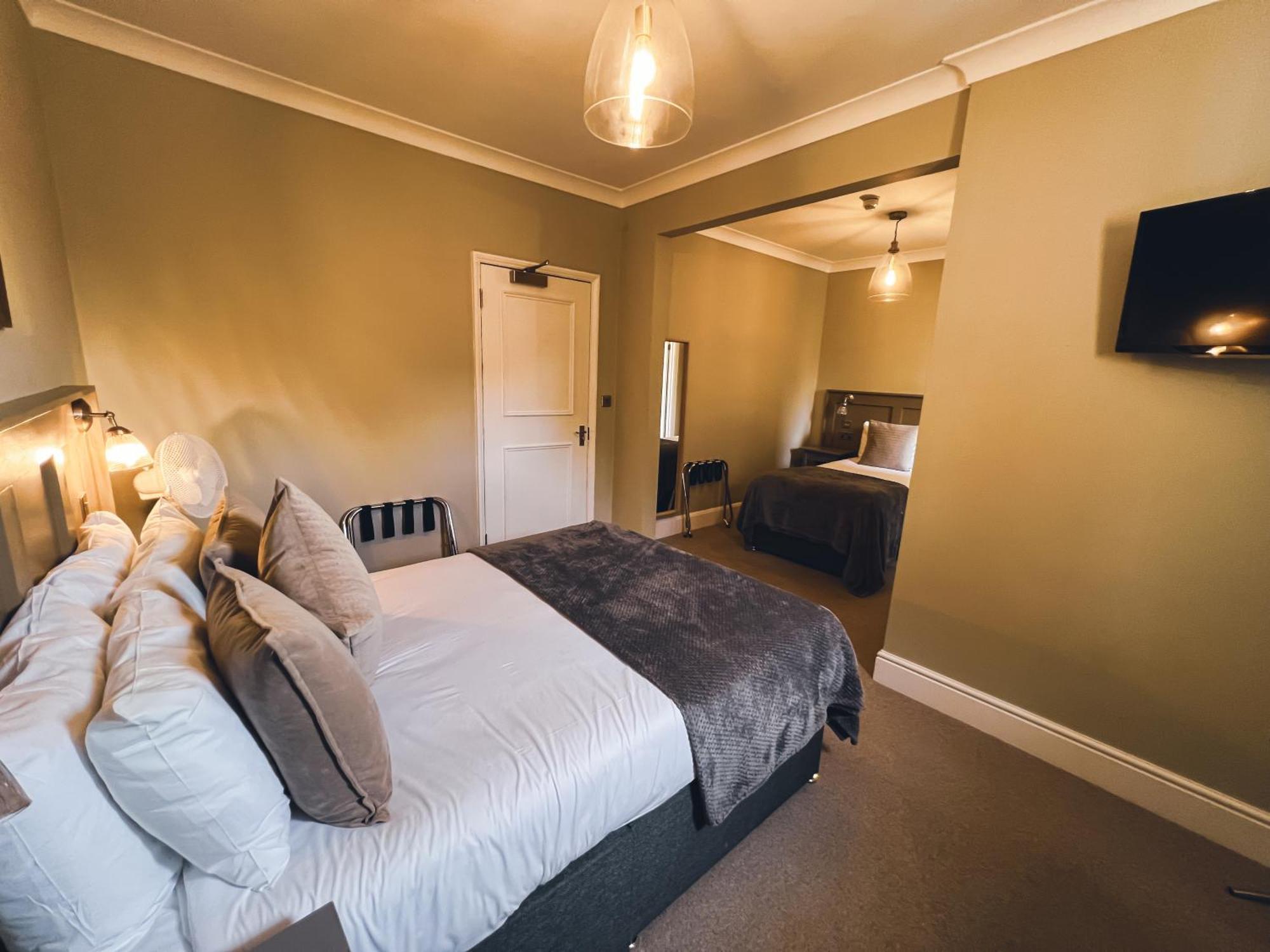 Hotel The Kings Arms Swindon Zewnętrze zdjęcie
